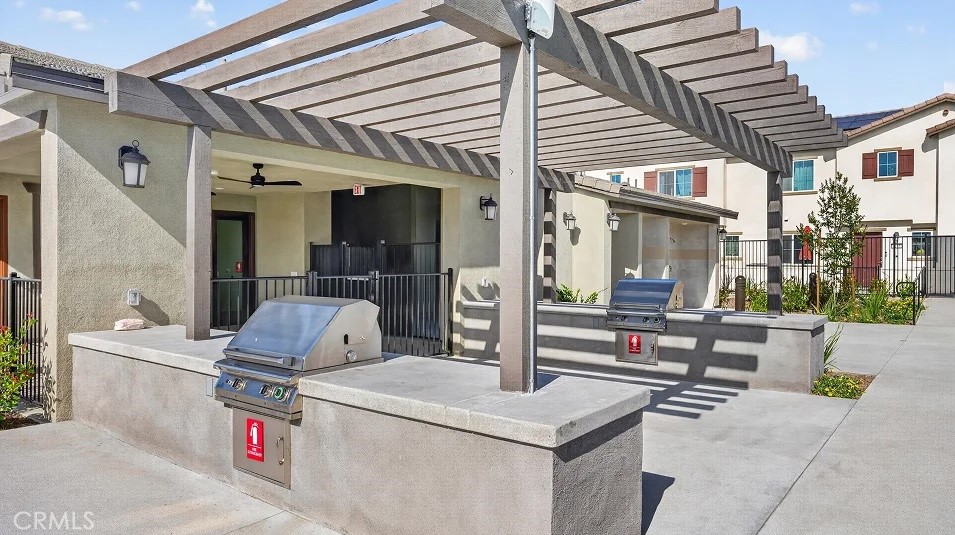 19253 Monticello Grv Way Riverside, CA 92507 - Photo 13 of 16 Highgrove Town Center Amenities