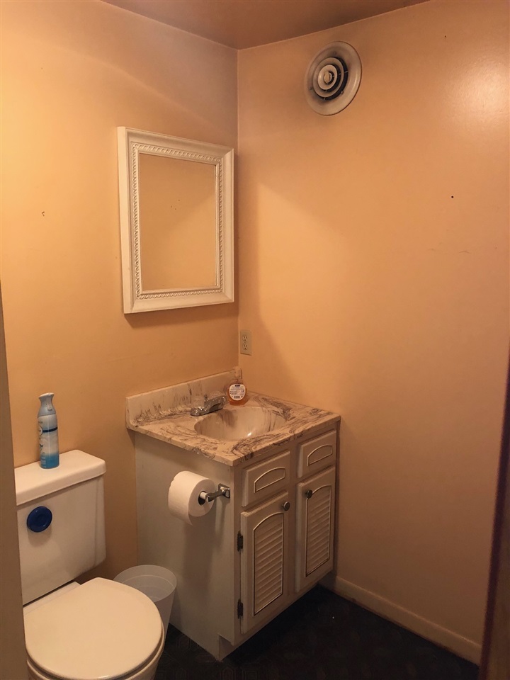 10028 Deal Road Williamsburg, MI 49690 - Photo 20 of 37 1854642-19.JPG