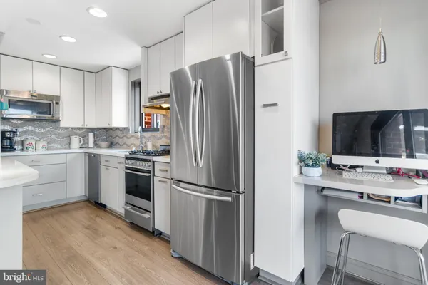 $2,700 | 1593 North Colonial Terrace, Unit 306X, Arlington, VA 22209