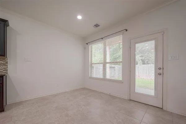 $2,500 | 2261 Oak Cir Drive North, Conroe, TX 77301