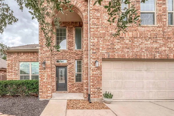 $2,500 | 2261 Oak Cir Drive North, Conroe, TX 77301