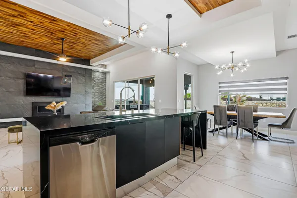 $575,000 | 5814 Juniper Creek, El Paso, TX 79932