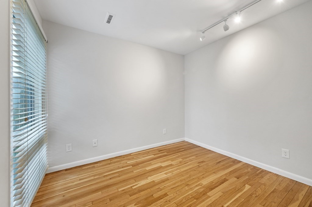 47 Independence Way, Unit A Marblehead, MA 01945 - Photo 12 of 19 Gallery Image 12