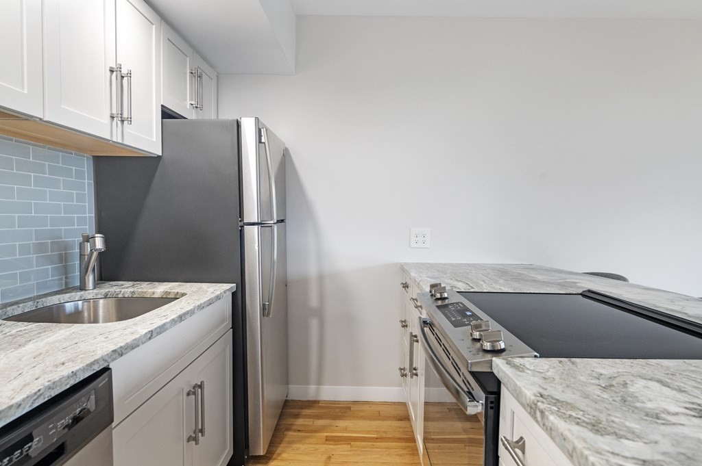 47 Independence Way, Unit A Marblehead, MA 01945 - Photo 9 of 19 Gallery Image 9