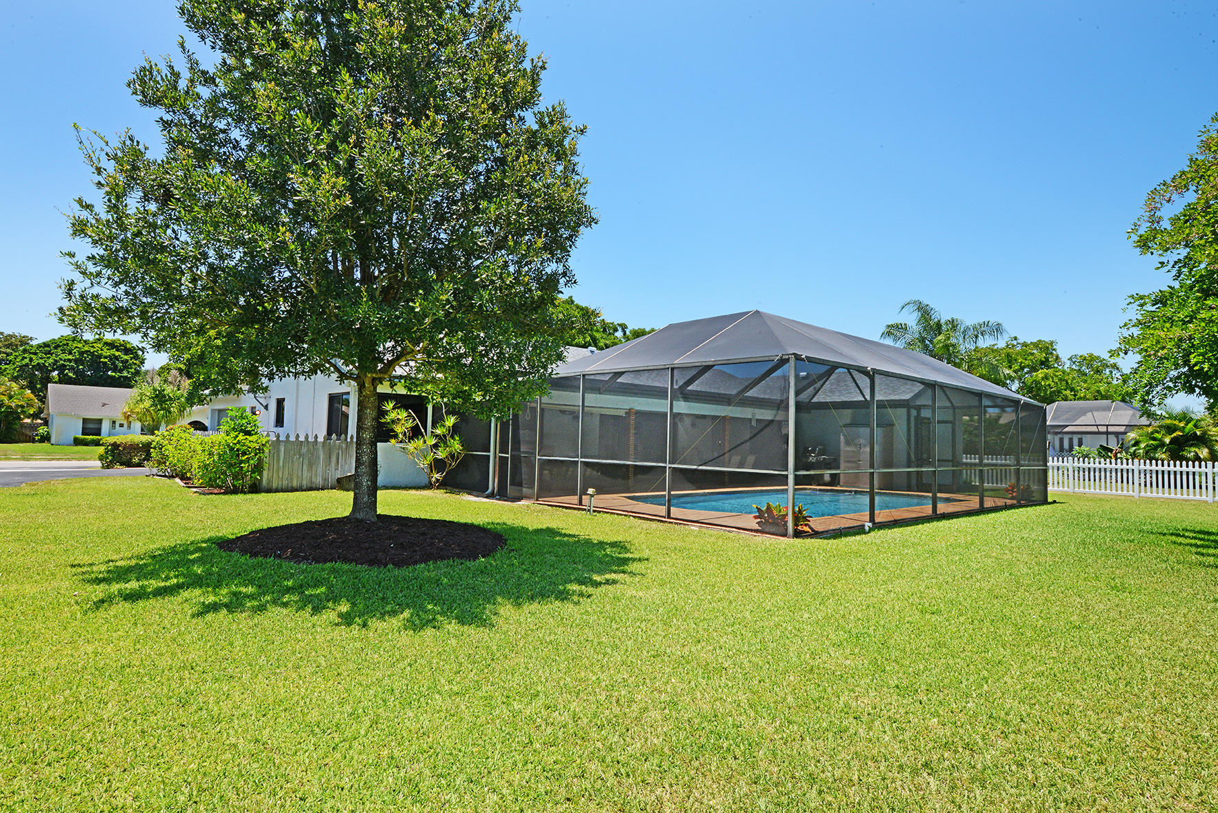 18360 103rd Trail South Boca Raton, FL 33498 - Photo 8 of 52 Backyard