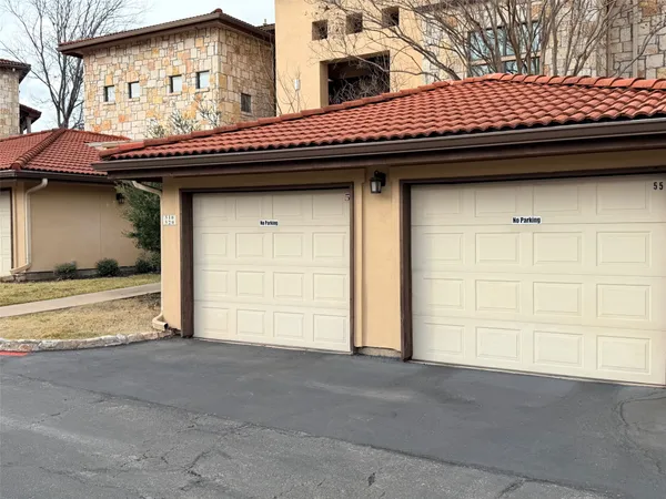 $420,000 | 300 San Gabriel Village Boulevard, Unit 521, Georgetown, TX 78626