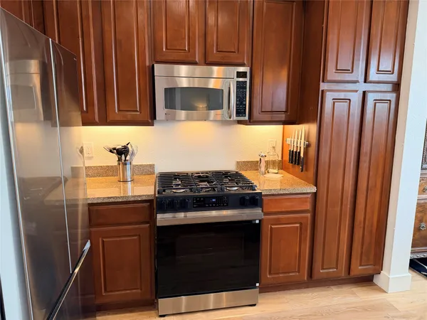 $420,000 | 300 San Gabriel Village Boulevard, Unit 521, Georgetown, TX 78626