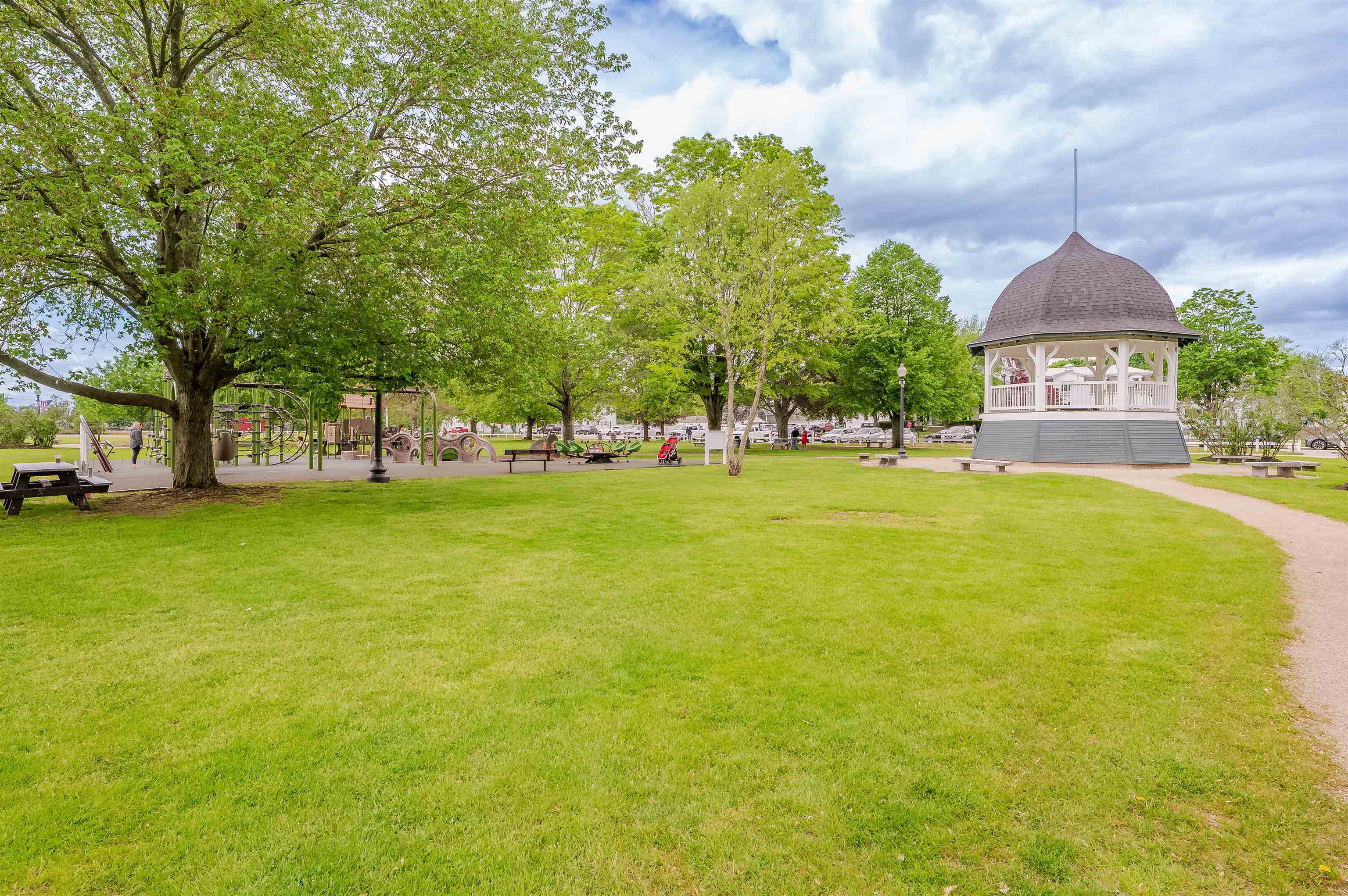 321 Chestnut Hill Road Rochester, NH 03867 - Photo 42 of 45