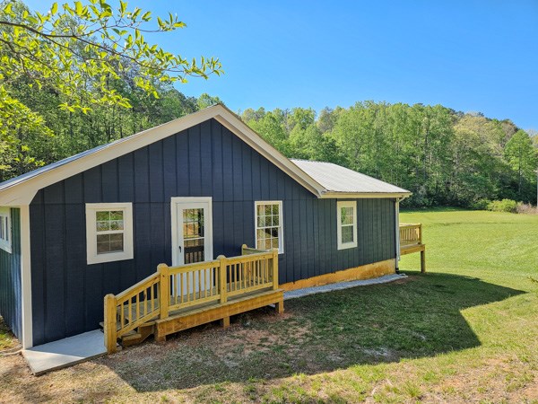 147 Weaver Creek Road Blue Ridge, GA 30513 - Photo 2 of 37