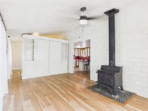 $1,000 | 7070 Tabor, Bryan, TX 77808