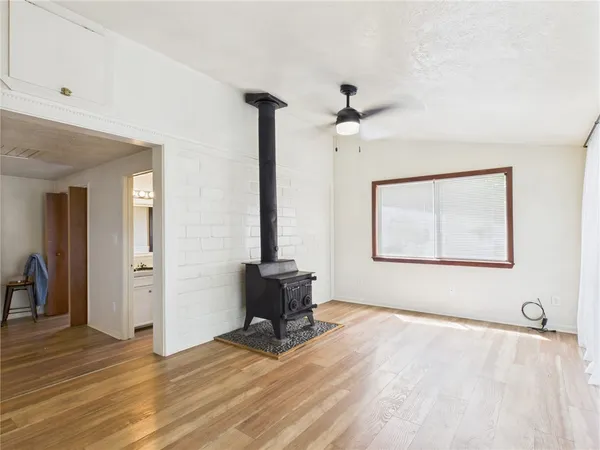 $1,000 | 7070 Tabor, Bryan, TX 77808