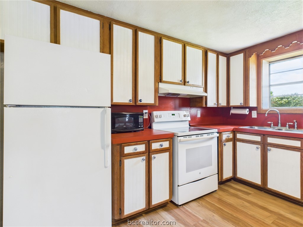 7070 Tabor Bryan, TX 77808 - Photo 5 of 18