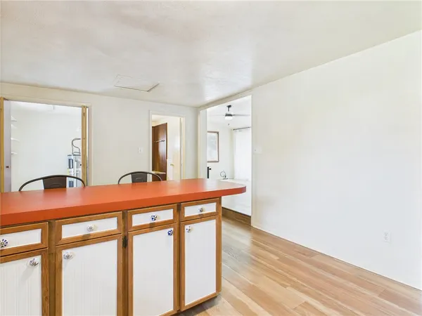 $1,000 | 7070 Tabor, Bryan, TX 77808