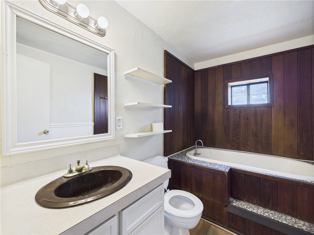 7070 Tabor Bryan, TX 77808 - Photo 10 of 18