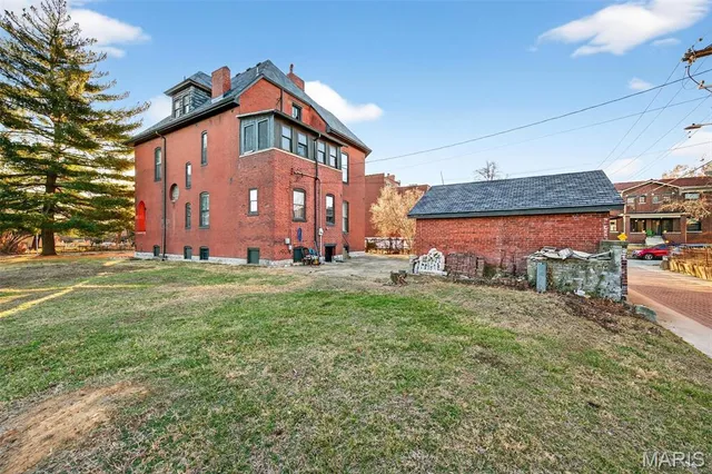 $350,000 | 1827 South Compton Avenue, St. Louis, MO 63104