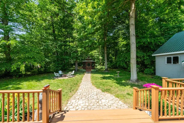 $295,000 | 61738 Lakeview Court, Cassopolis, MI 49031