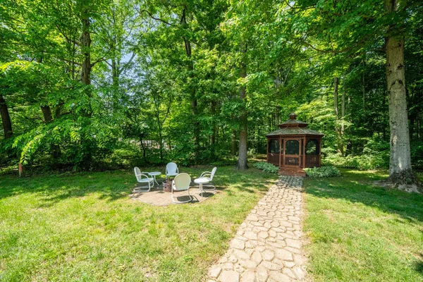 $295,000 | 61738 Lakeview Court, Cassopolis, MI 49031