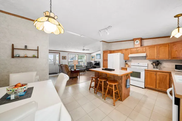 $295,000 | 61738 Lakeview Court, Cassopolis, MI 49031