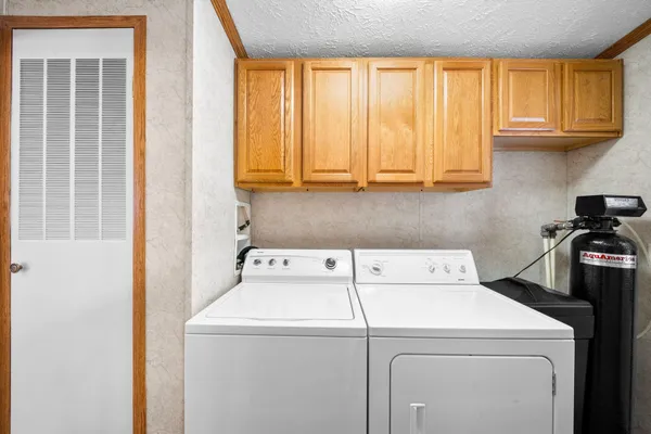 $295,000 | 61738 Lakeview Court, Cassopolis, MI 49031