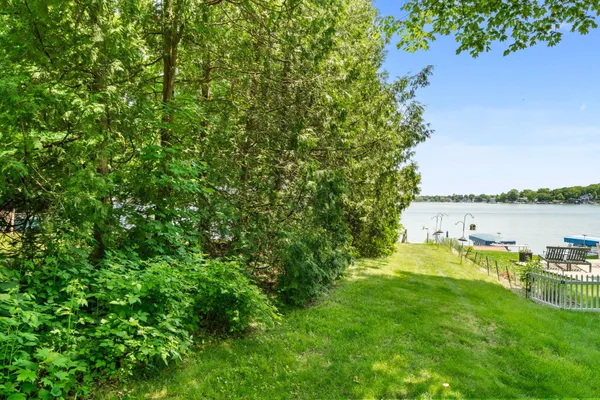 $295,000 | 61738 Lakeview Court, Cassopolis, MI 49031