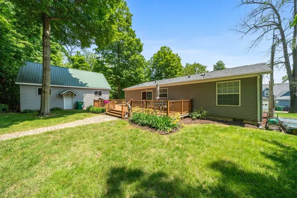 $295,000 | 61738 Lakeview Court, Cassopolis, MI 49031