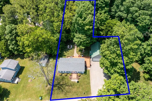 $295,000 | 61738 Lakeview Court, Cassopolis, MI 49031