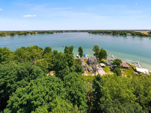 $295,000 | 61738 Lakeview Court, Cassopolis, MI 49031