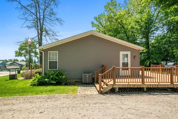 $295,000 | 61738 Lakeview Court, Cassopolis, MI 49031
