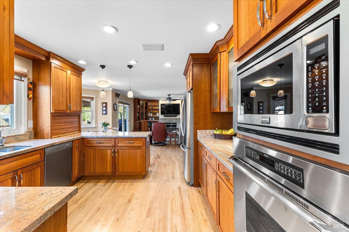 2573 Greenvale Lane Santa Rosa, CA 95401 - Photo 31 of 71