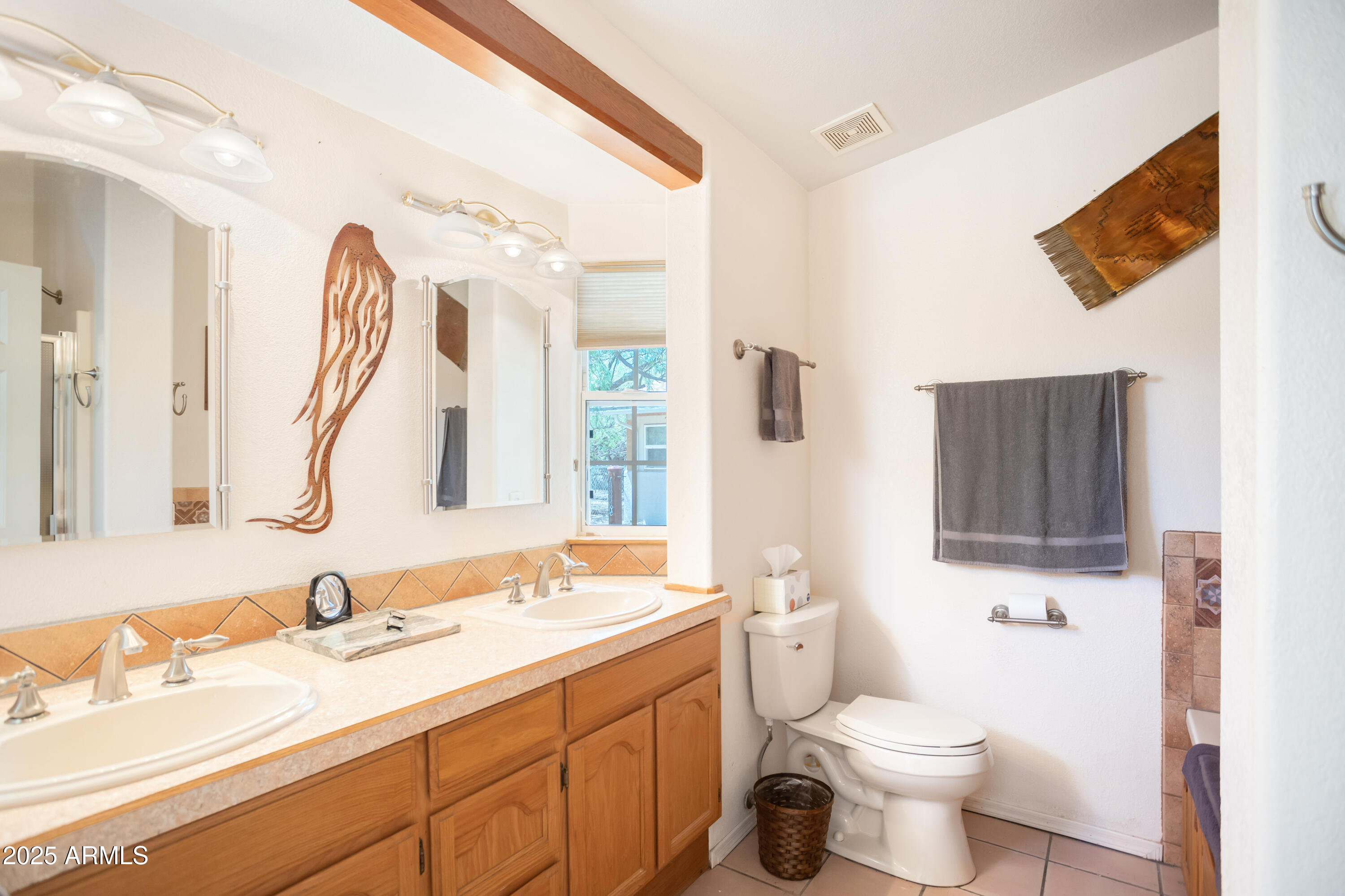 6760 South Y Lightning Ranch Road Hereford, AZ 85615 - Photo 24 of 46 Primary Bathroom