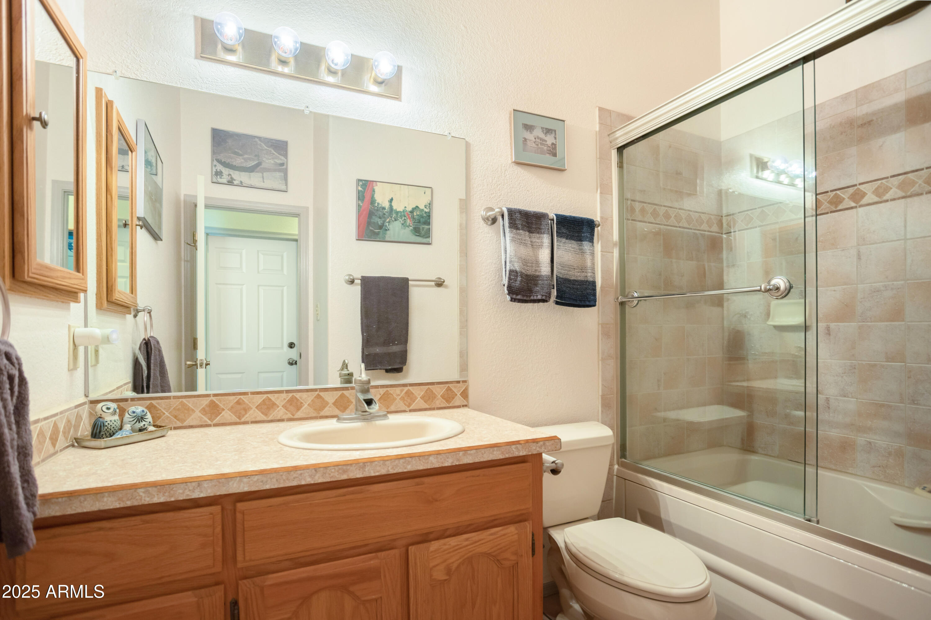 6760 South Y Lightning Ranch Road Hereford, AZ 85615 - Photo 28 of 46 Hall Bath