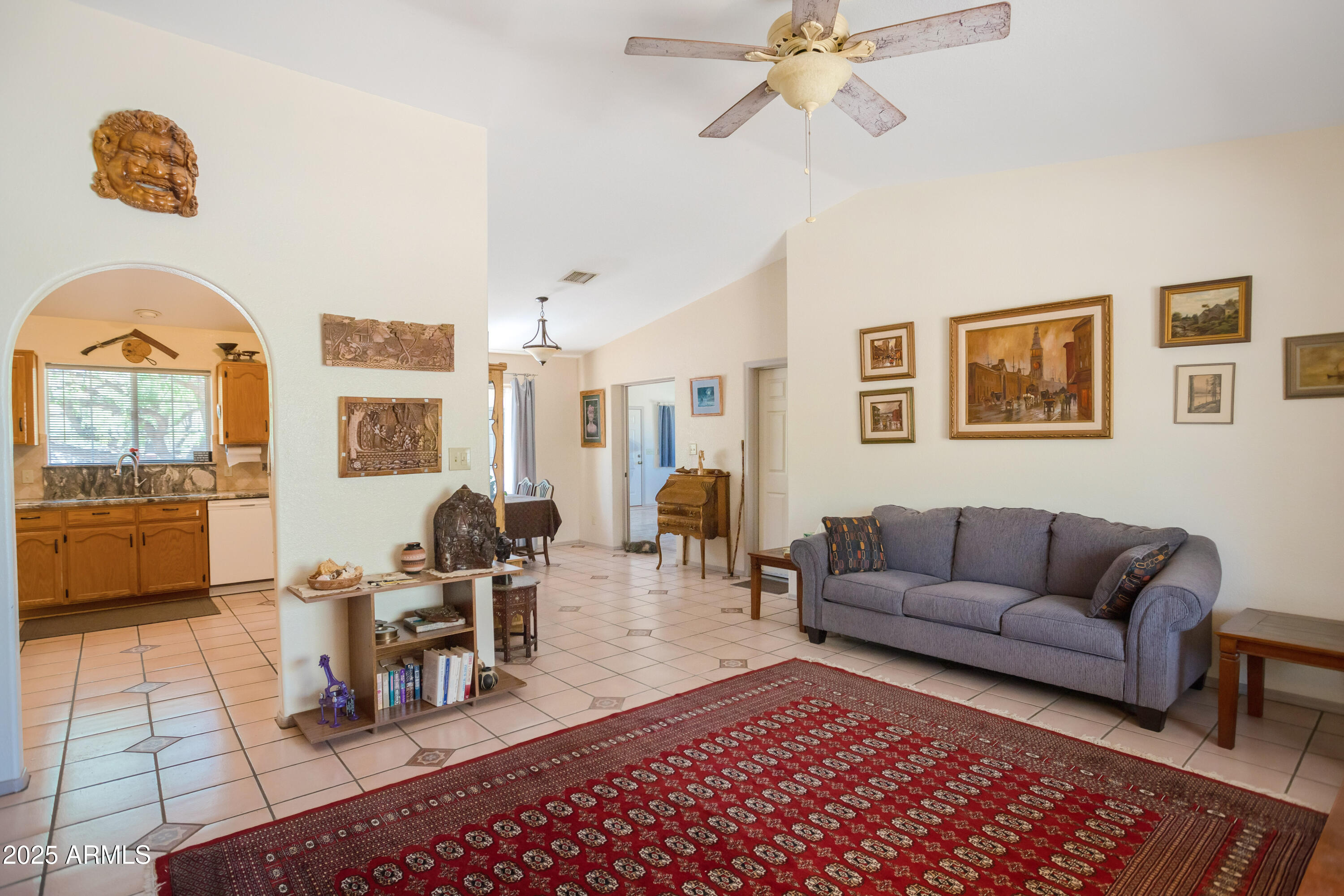 6760 South Y Lightning Ranch Road Hereford, AZ 85615 - Photo 7 of 46 Living Room