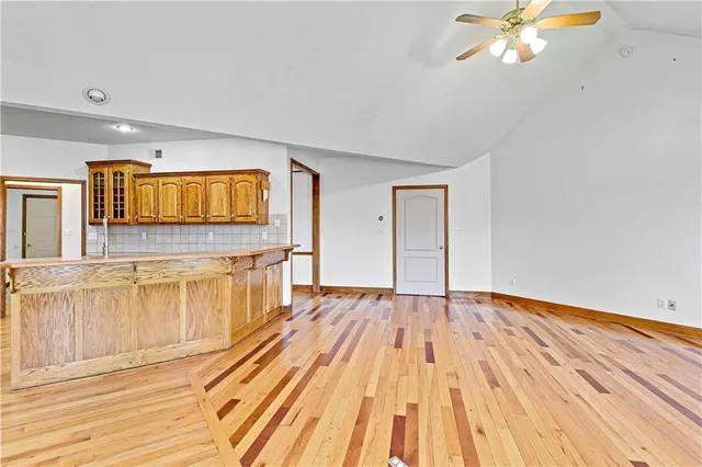 $2,745 | 4435 Southwest Creekview Drive, Lee's Summit, MO 64082