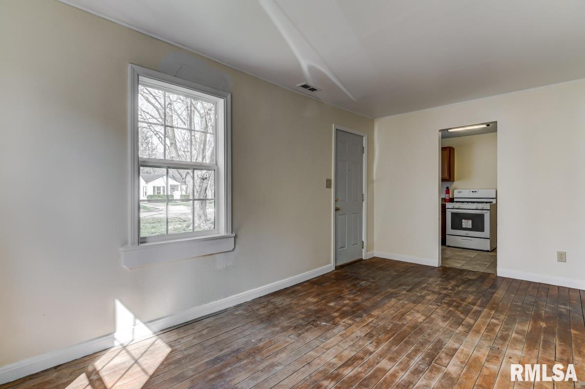 1900 North 20th Street Springfield, IL 62702 - Photo 5 of 25