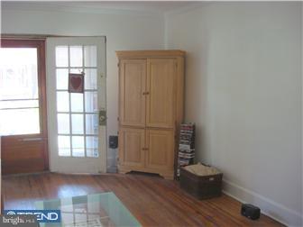 9 Vernon Road Havertown, PA 19083 - Photo 2 of 7 Living Room