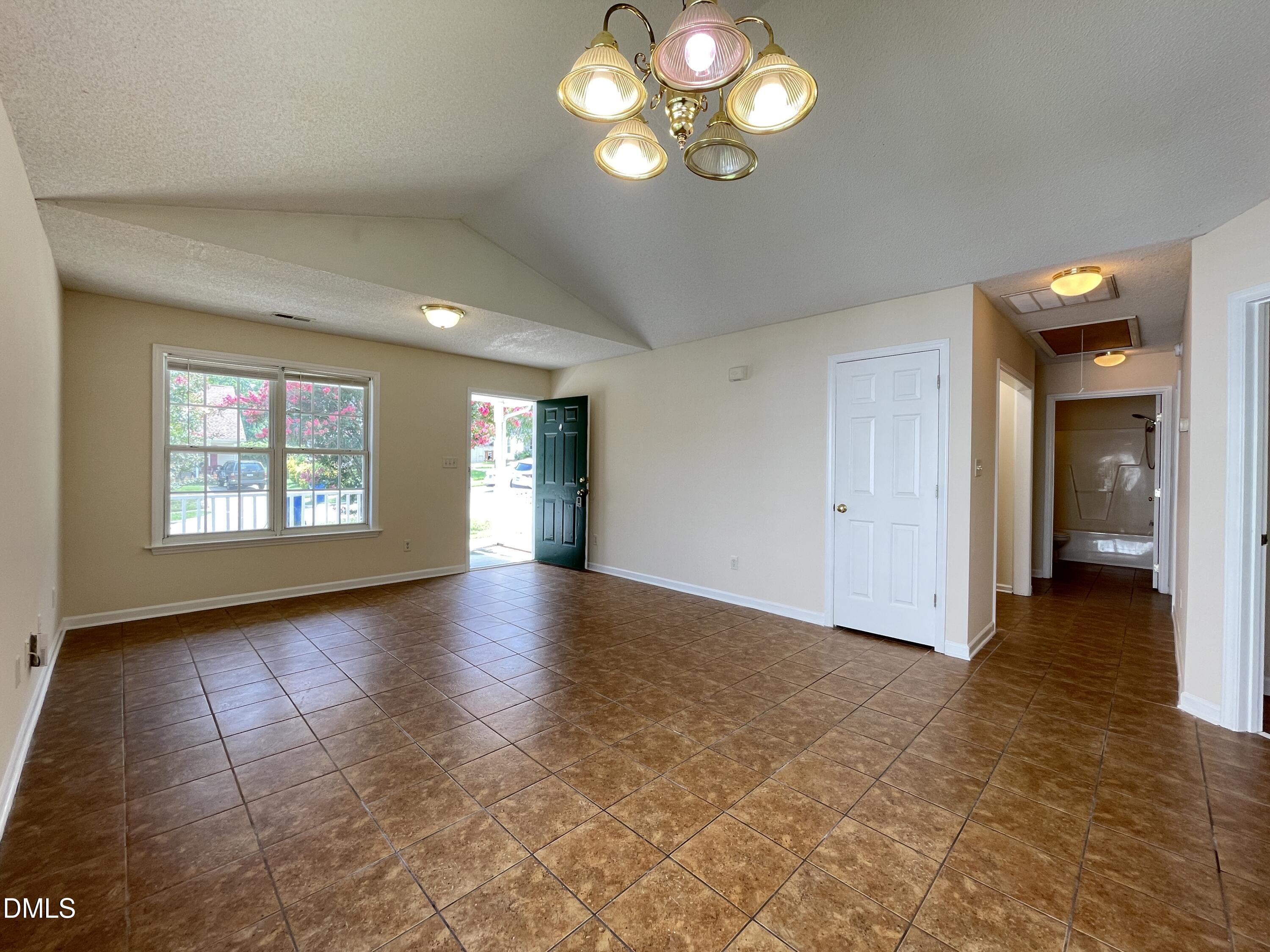 816 Elkhart Drive Raleigh, NC 27610 - Photo 8 of 18 8) 74914-6a6399830a915