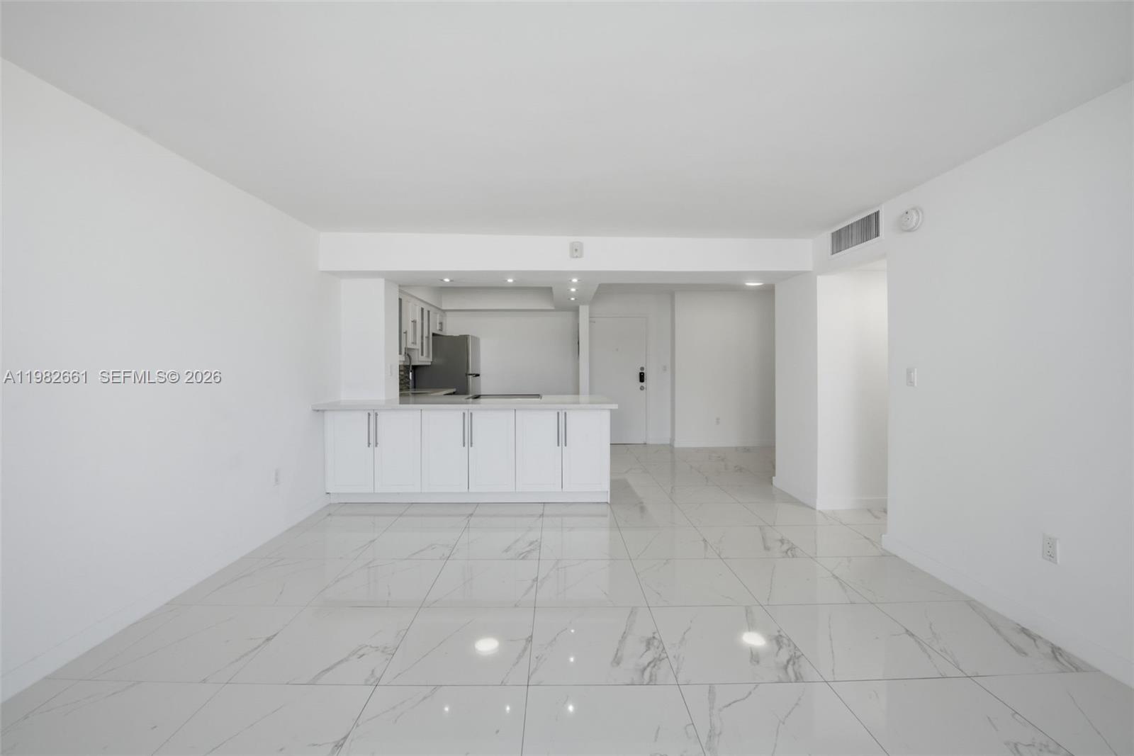 1658 Bay Road, Unit 703 Miami Beach, FL 33139 - Photo 6 of 14
