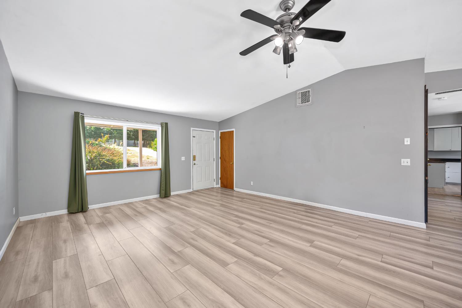 11250 Ball Road Grass Valley, CA 95949 - Photo 19 of 44