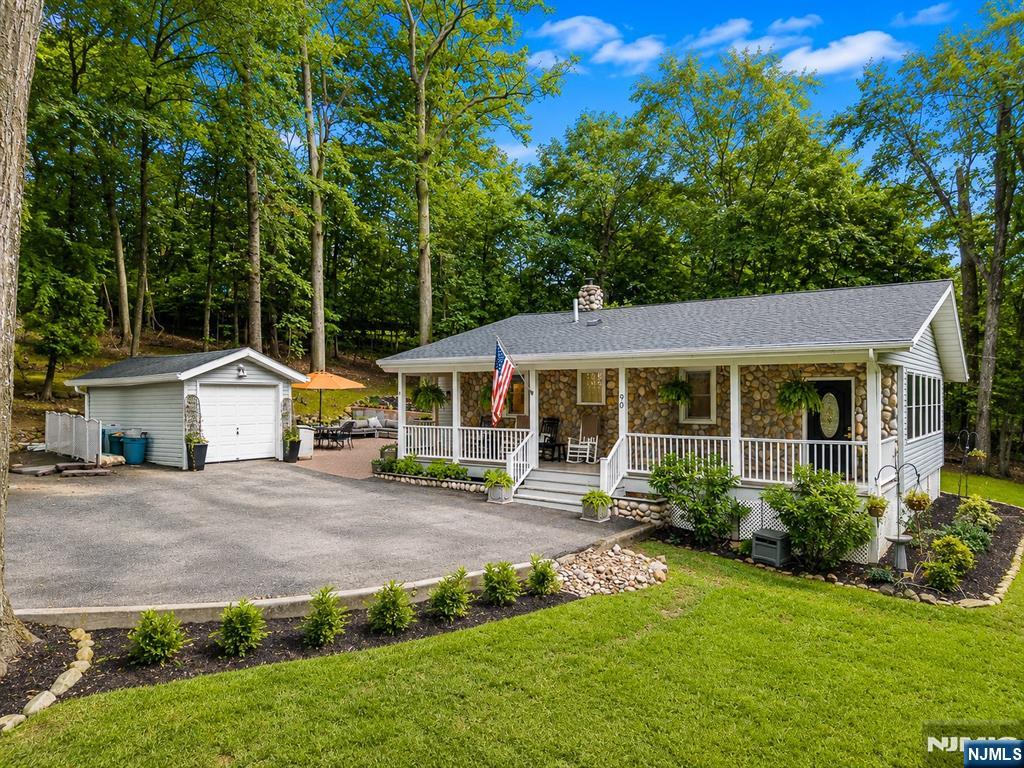 90 Highland Street Park Ridge, NJ 07656 - Photo 1 of 22