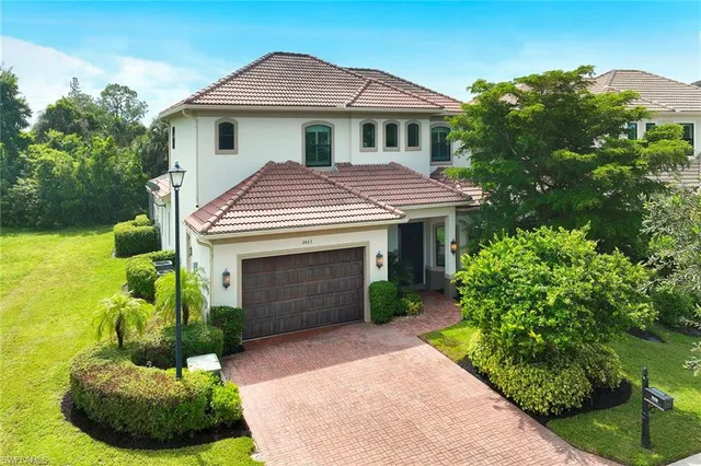 $1,895,000 | 2863 Coco Lakes Drive, Naples, FL 34105