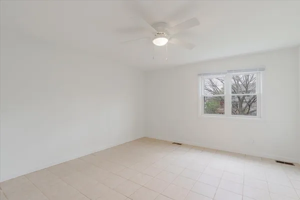 $227,500 | 1315 Bancroft Drive, Bloomington, IL 61704