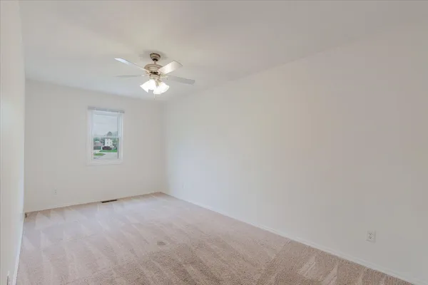 $227,500 | 1315 Bancroft Drive, Bloomington, IL 61704