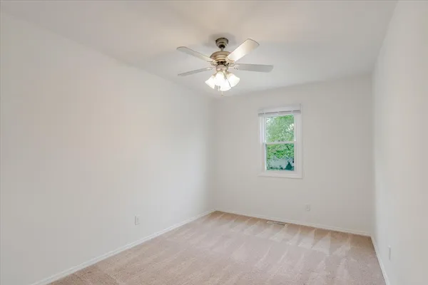 $227,500 | 1315 Bancroft Drive, Bloomington, IL 61704