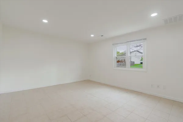 $227,500 | 1315 Bancroft Drive, Bloomington, IL 61704