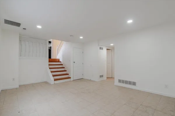 $227,500 | 1315 Bancroft Drive, Bloomington, IL 61704