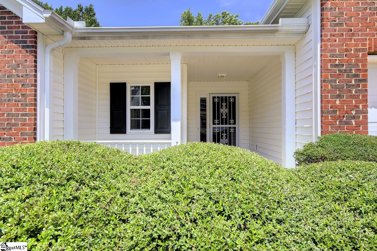 313 Highgate Circle Greer, SC 29650 - Photo 3 of 31 Gallery Image 3