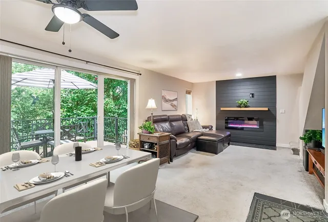 $372,500 | 10822 Southeast 260th Street, Unit 2 B1, Kent, WA 98030