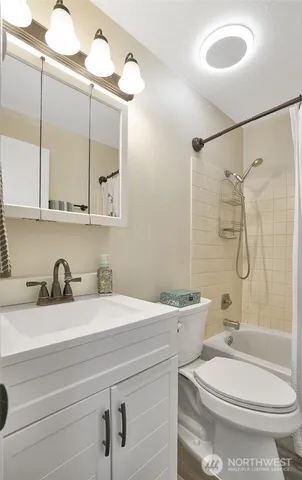 $372,500 | 10822 Southeast 260th Street, Unit 2 B1, Kent, WA 98030