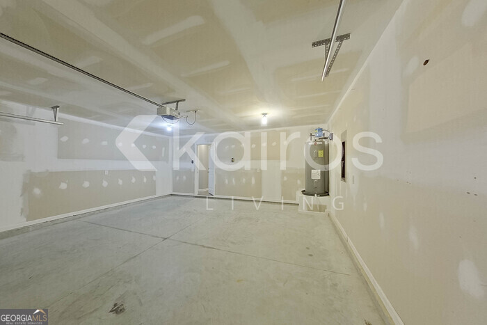 105 Colonial Way Springfield, GA 31329 - Photo 24 of 30 a bathroom with a shower