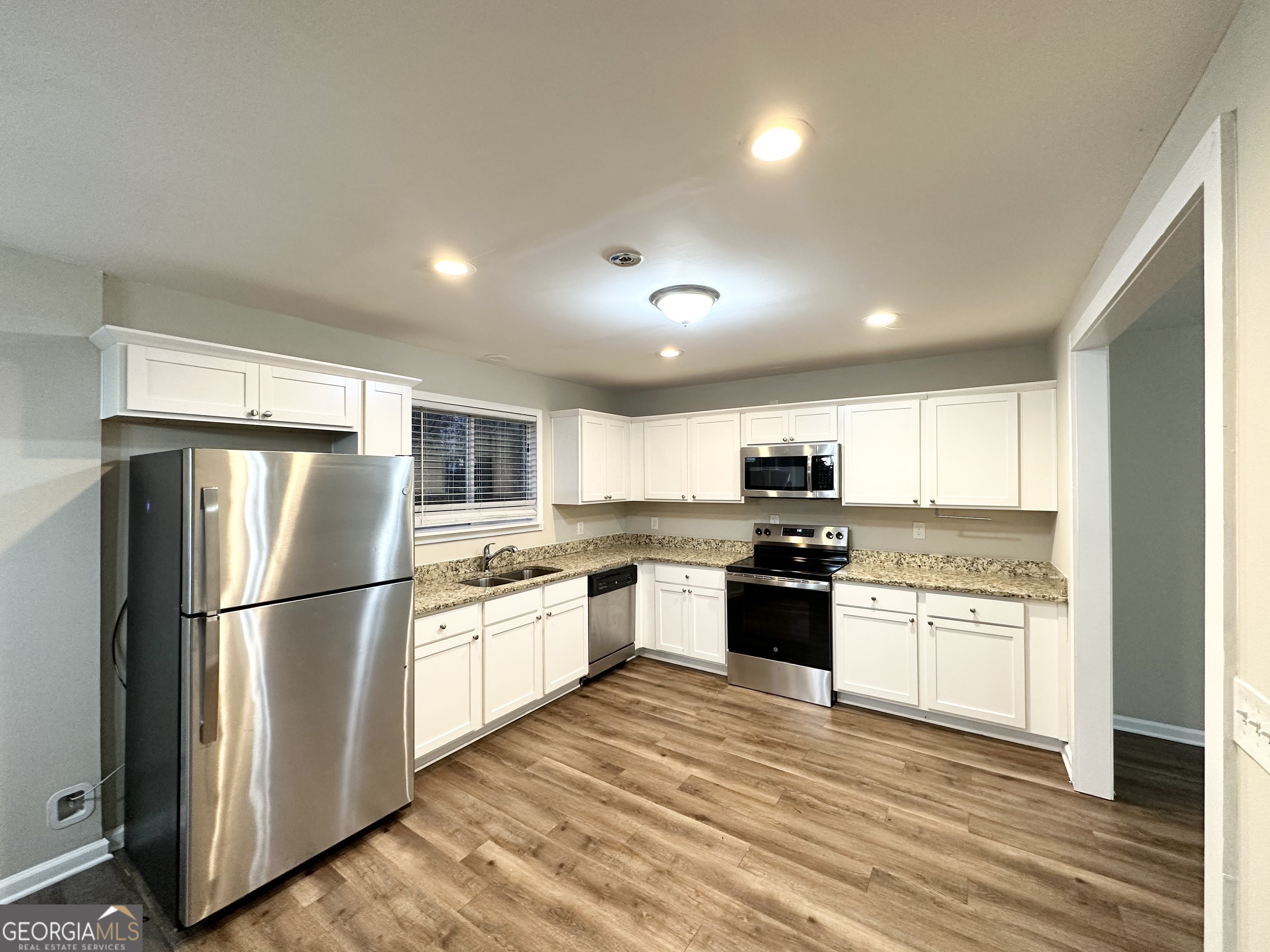 3880 Springleaf Court Stone Mountain, GA 30083 - Photo 5 of 16